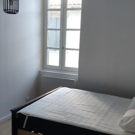 Appartements Simples Et Fonctionnels Pamiers Extérieur photo