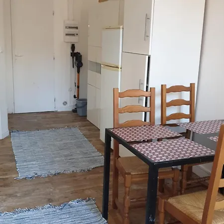Appartements Simples Et Fonctionnels Pamiers Extérieur photo